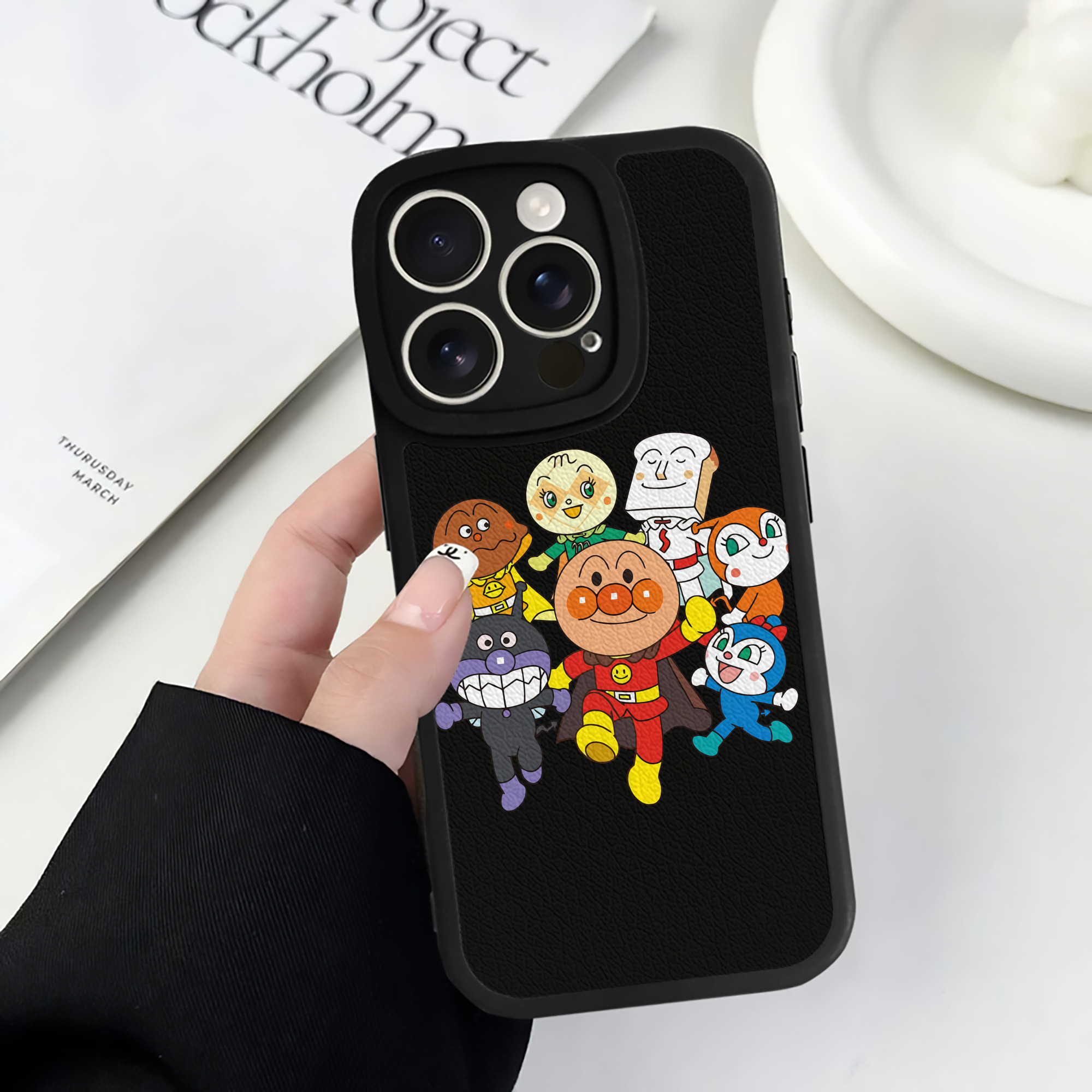 （画像用） アンパンマン Anpanman 【iPhone 16シリーズ対応】シリコンスマホケース（レザー調） 材質：シリコン